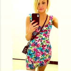 B.Smart bright floral spring mini dress
